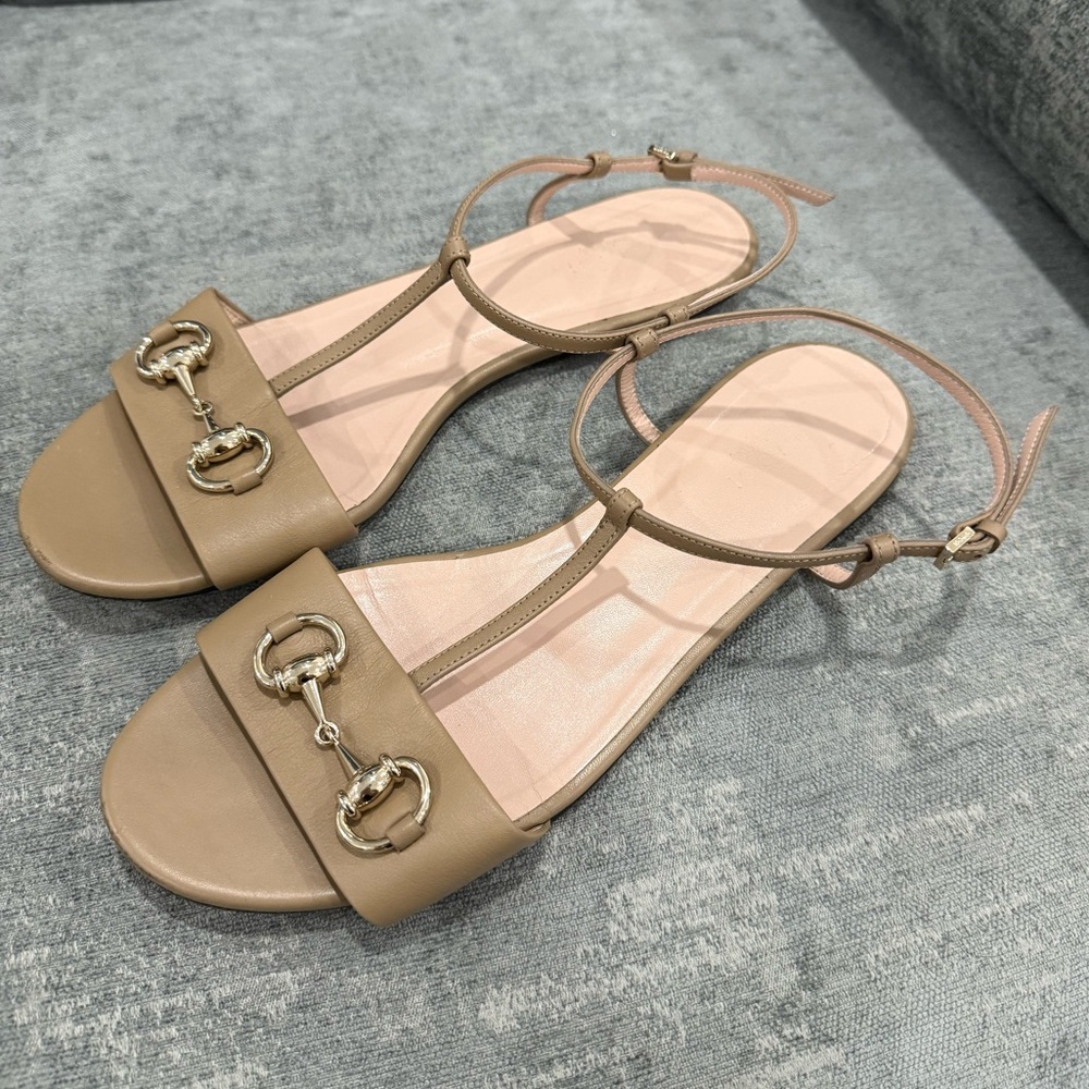 Gucci Brown Leather Horsebit T-Strap Sandals - Picture 3 of 4